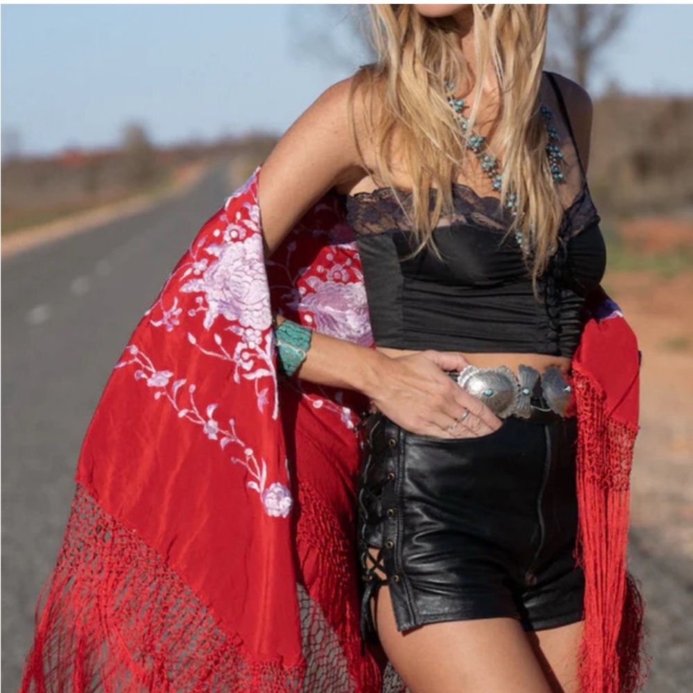 ISO Chasing Unicorns Heaven Can Wait Shorts Sz Medium